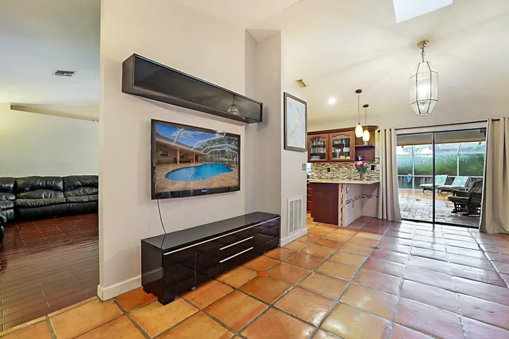 17298 66th Court N-6