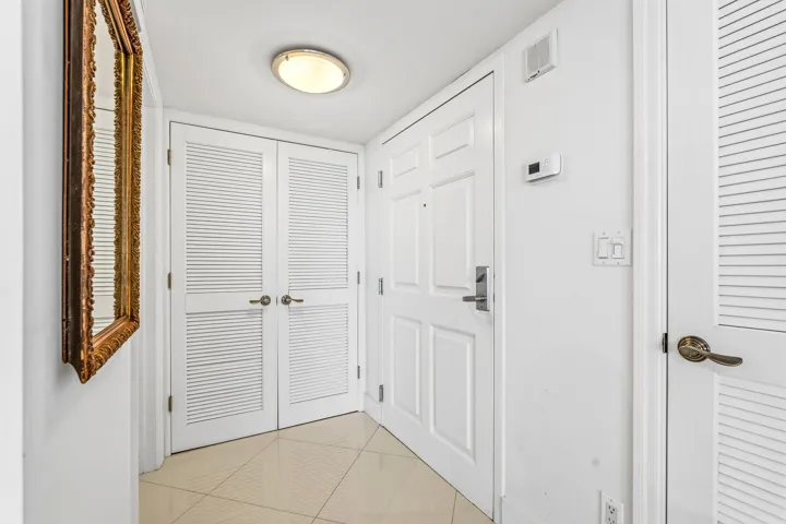 3554 Ocean Drive South - 702-261