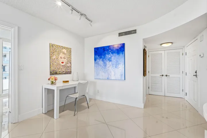 3554 Ocean Drive South - 702-276