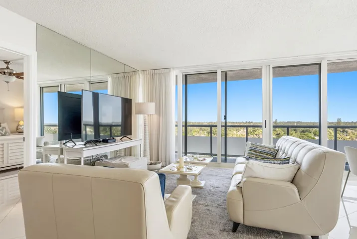 3554 Ocean Drive South - 702-296