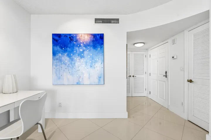 3554 Ocean Drive South - 702-271