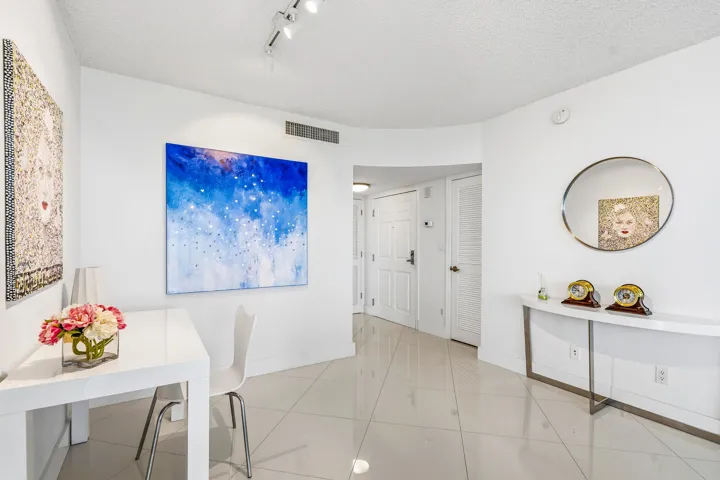 3554 Ocean Drive South - 702-371