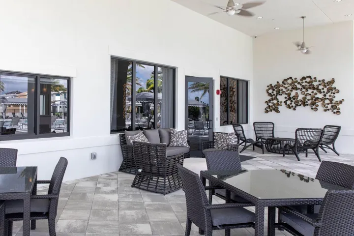 OUTDOOR SEATING