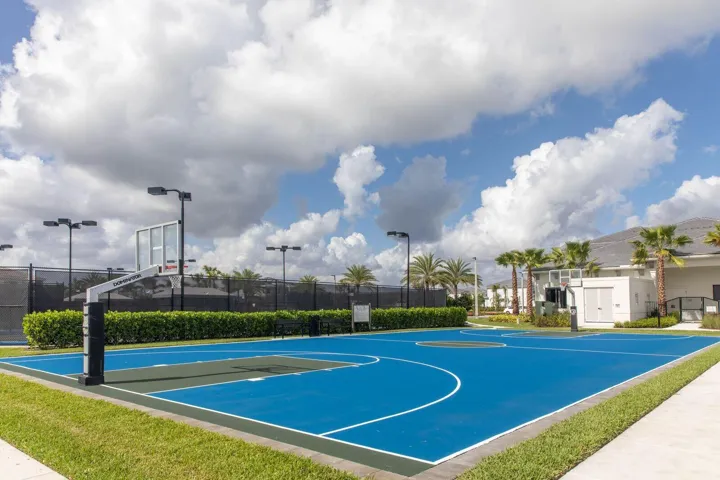 OUTDOOR BASKETBALL