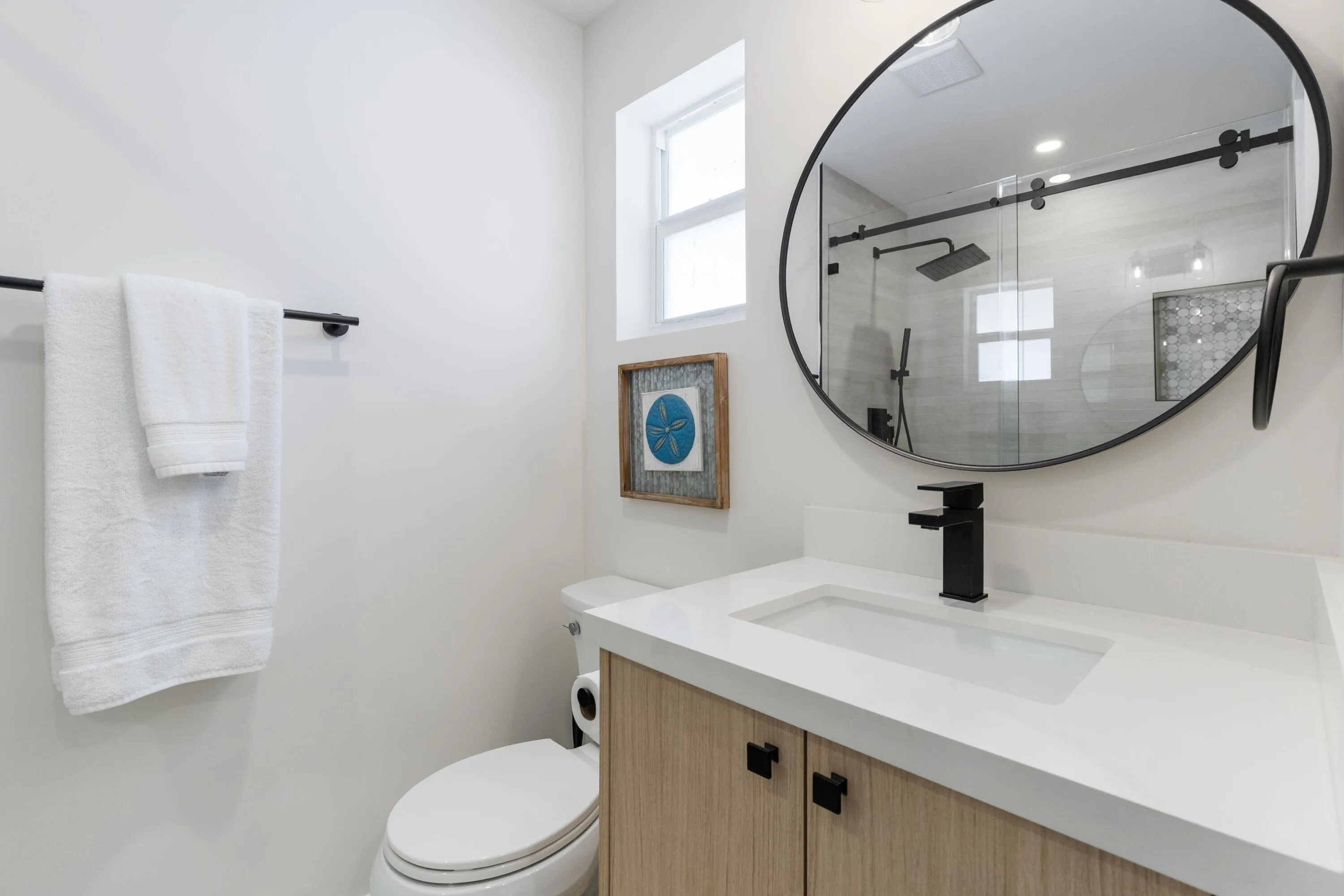 Primary Bathroom (En Suite)