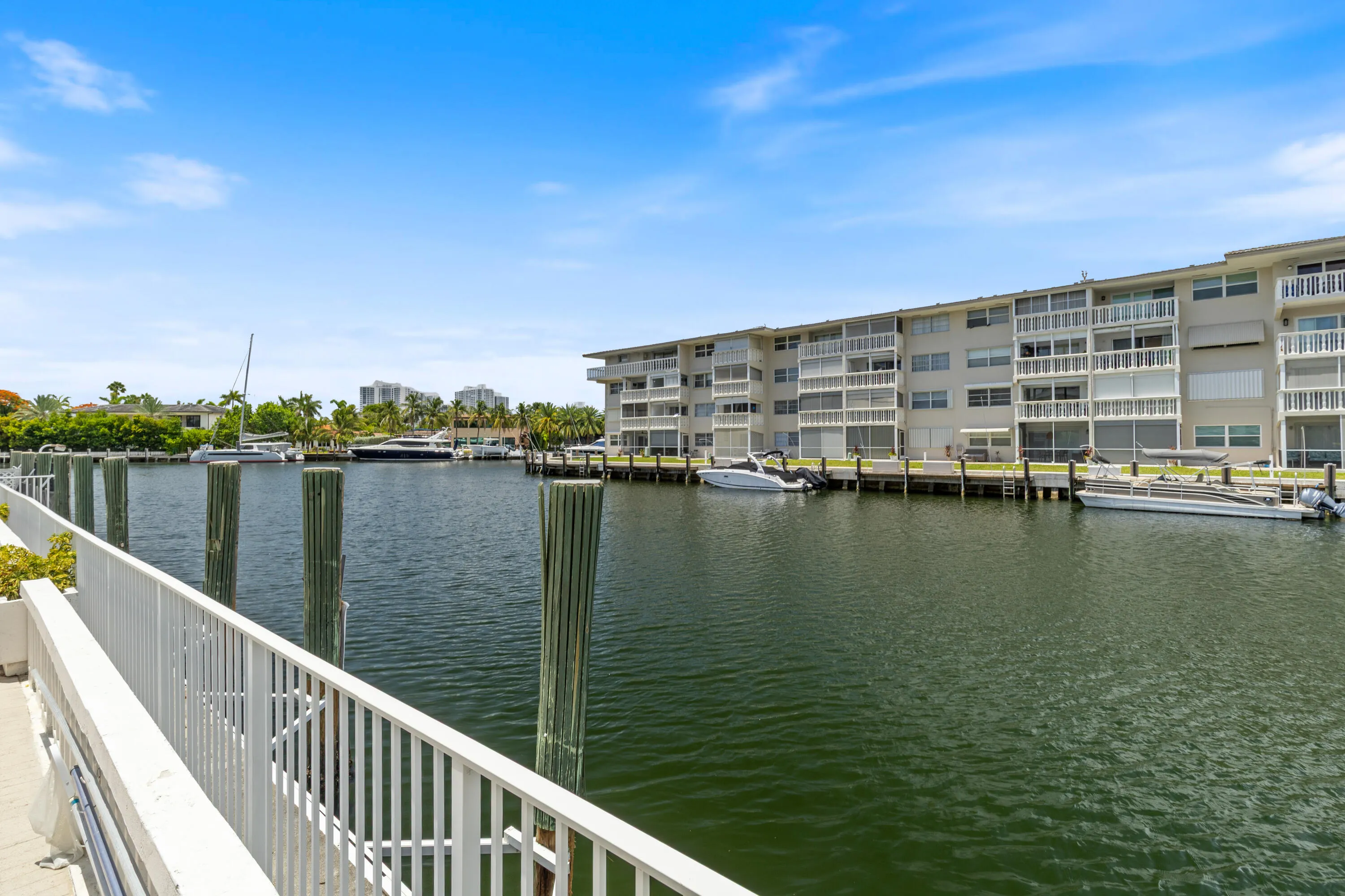 32-419 Golden Isles Drive Unit 210 Halle