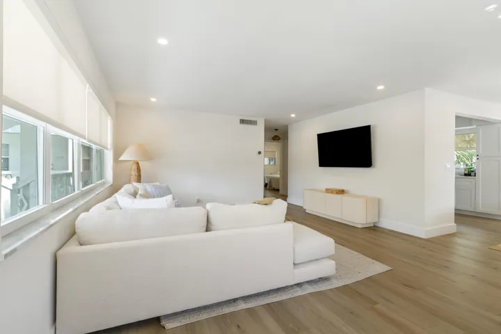04-419 Golden Isles Drive Unit 210 Halle