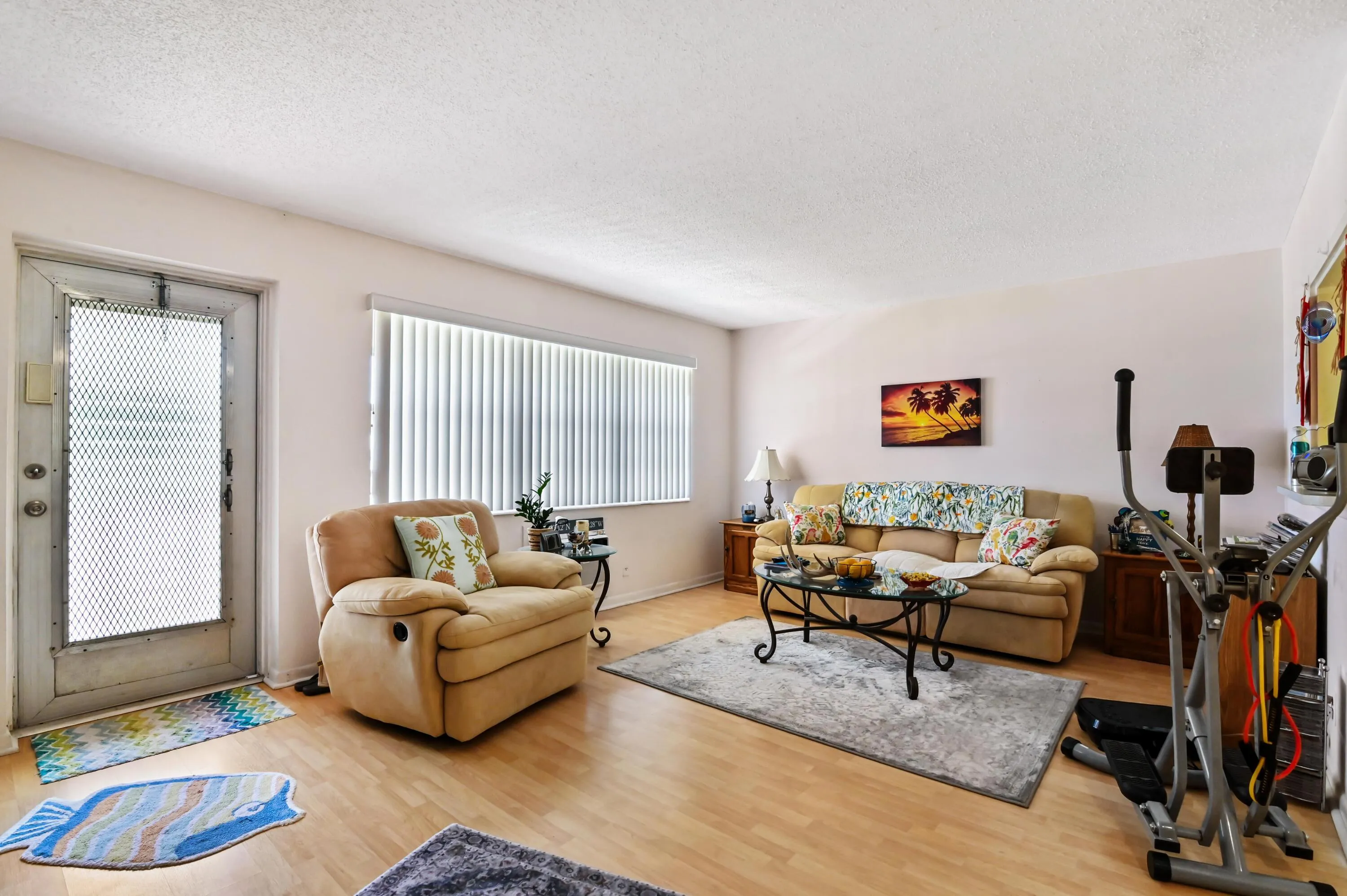 06 living room 02