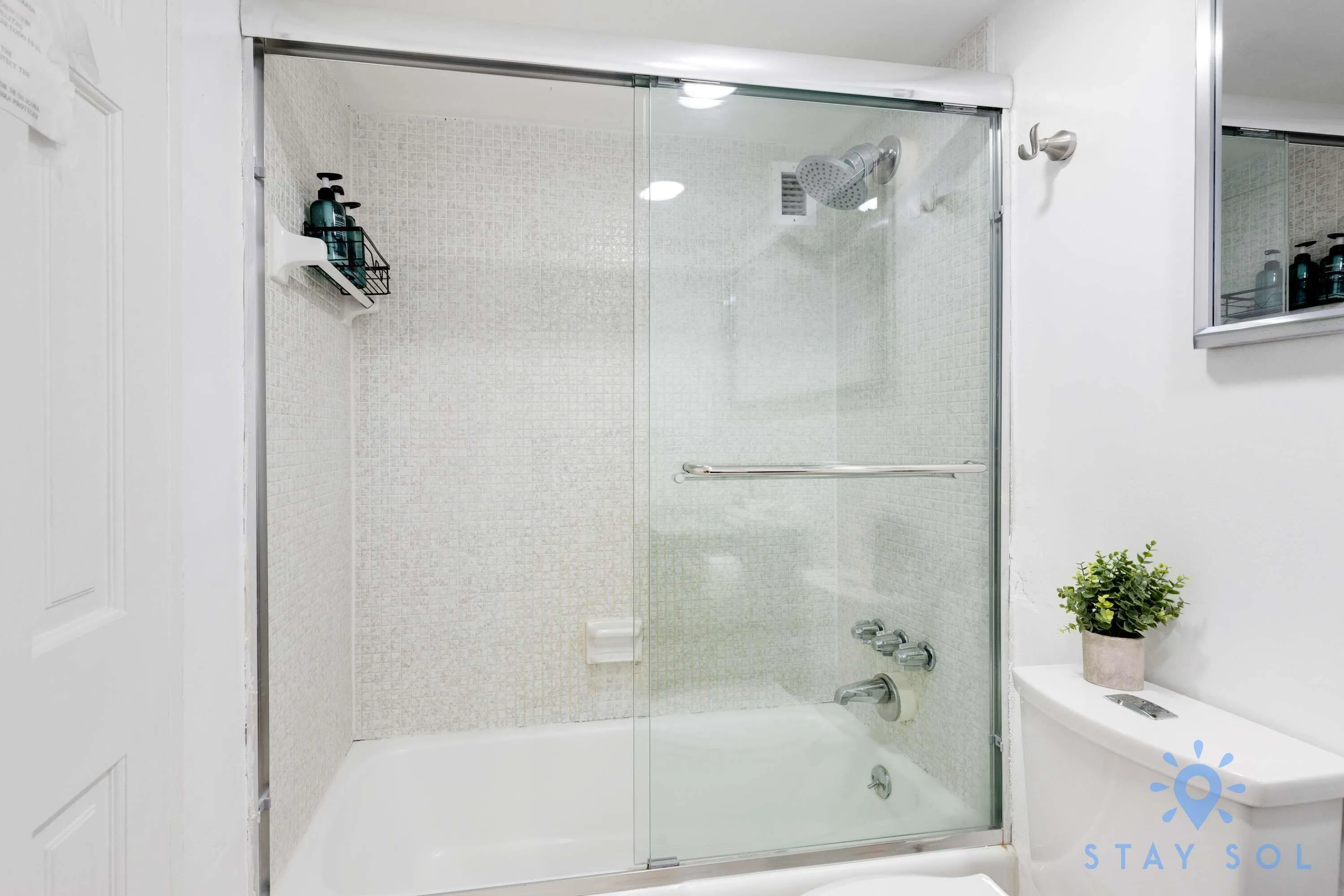 14K Bathroom 2