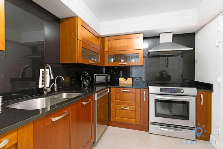 14K Kitchen 2