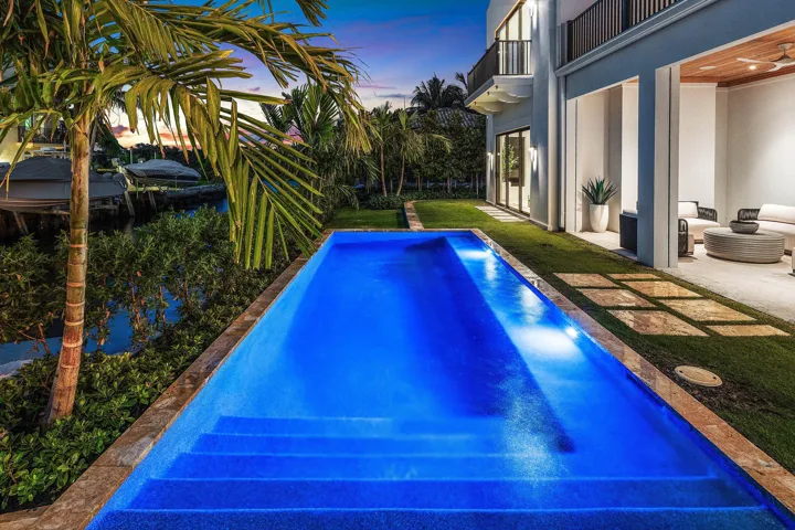 088-819BambooLane-GulfStream-FL-33483-SM