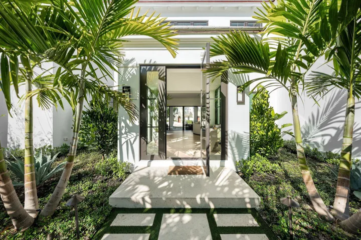 006-819BambooLane-GulfStream-FL-33483-SM