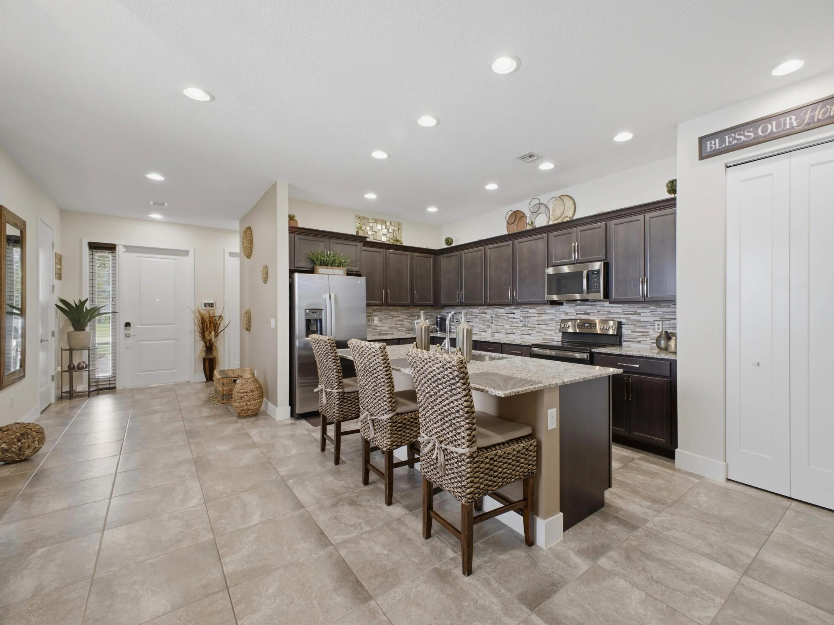 Kitchen Foyer