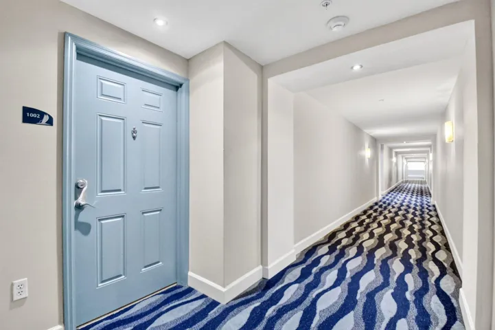 625 Casa Loma 1002