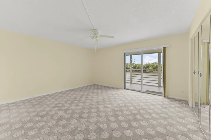 10 Bedroom 01