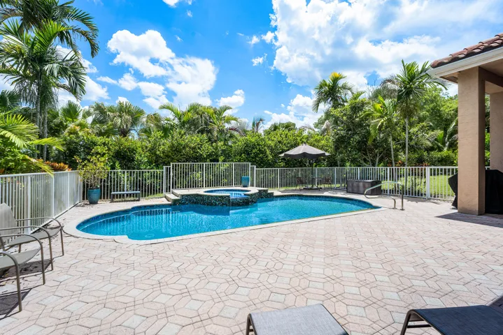037-911ForestGlenLane-Wellington-FL-3341