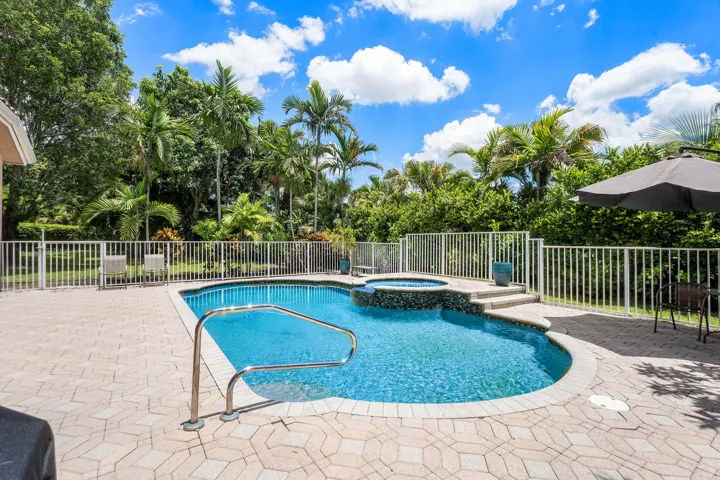 036-911ForestGlenLane-Wellington-FL-3341