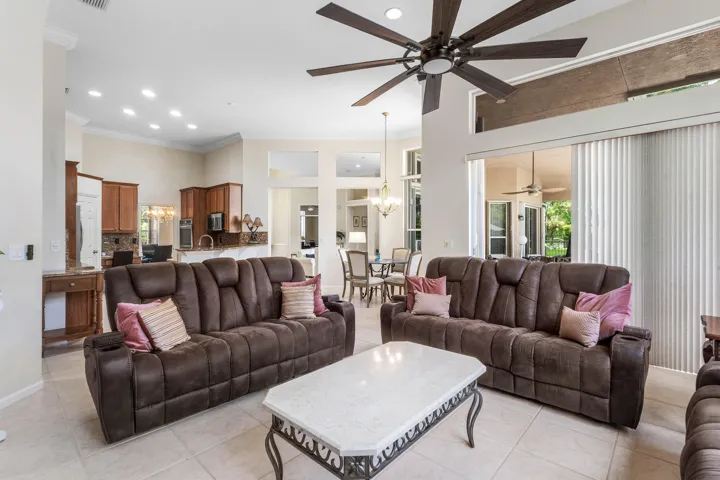 016-911ForestGlenLane-Wellington-FL-3341