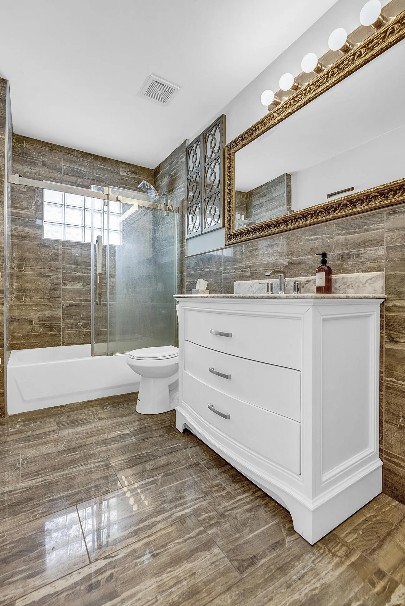 Guest bath upstairs off the bedrooms