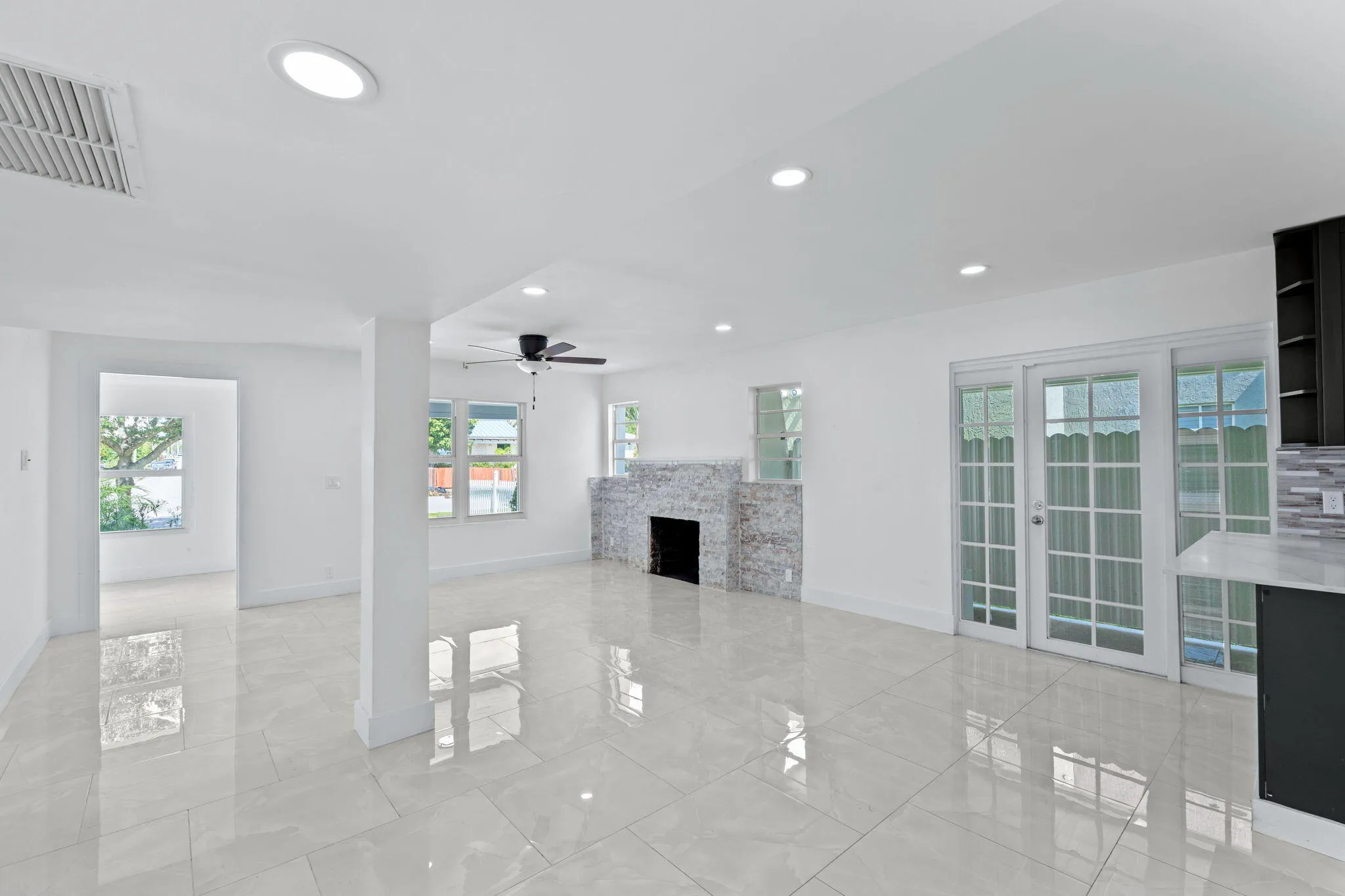 50-web-or-mls-A7403776