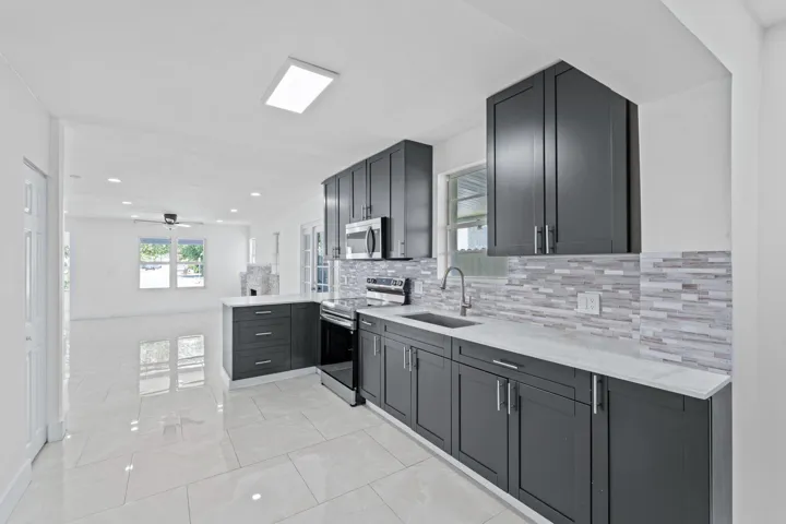 41-web-or-mls-A7403806