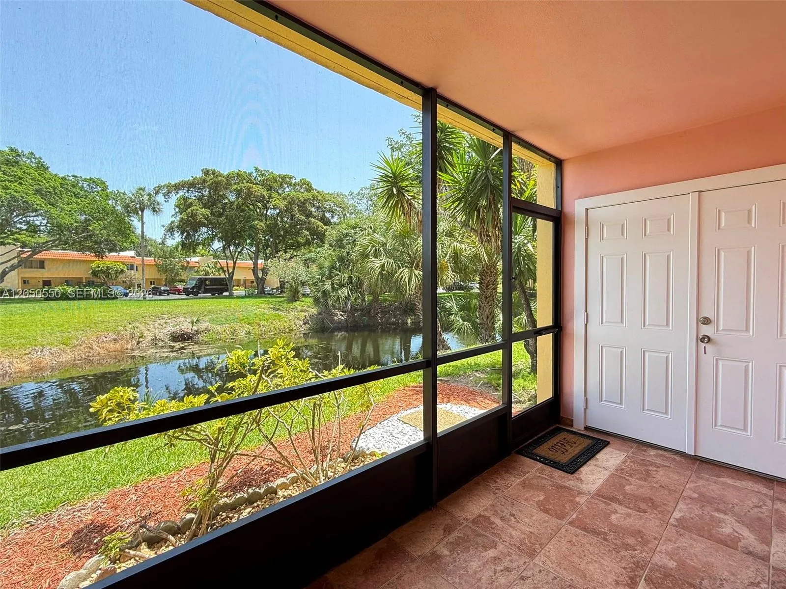 Balcony w/closet (laundry)