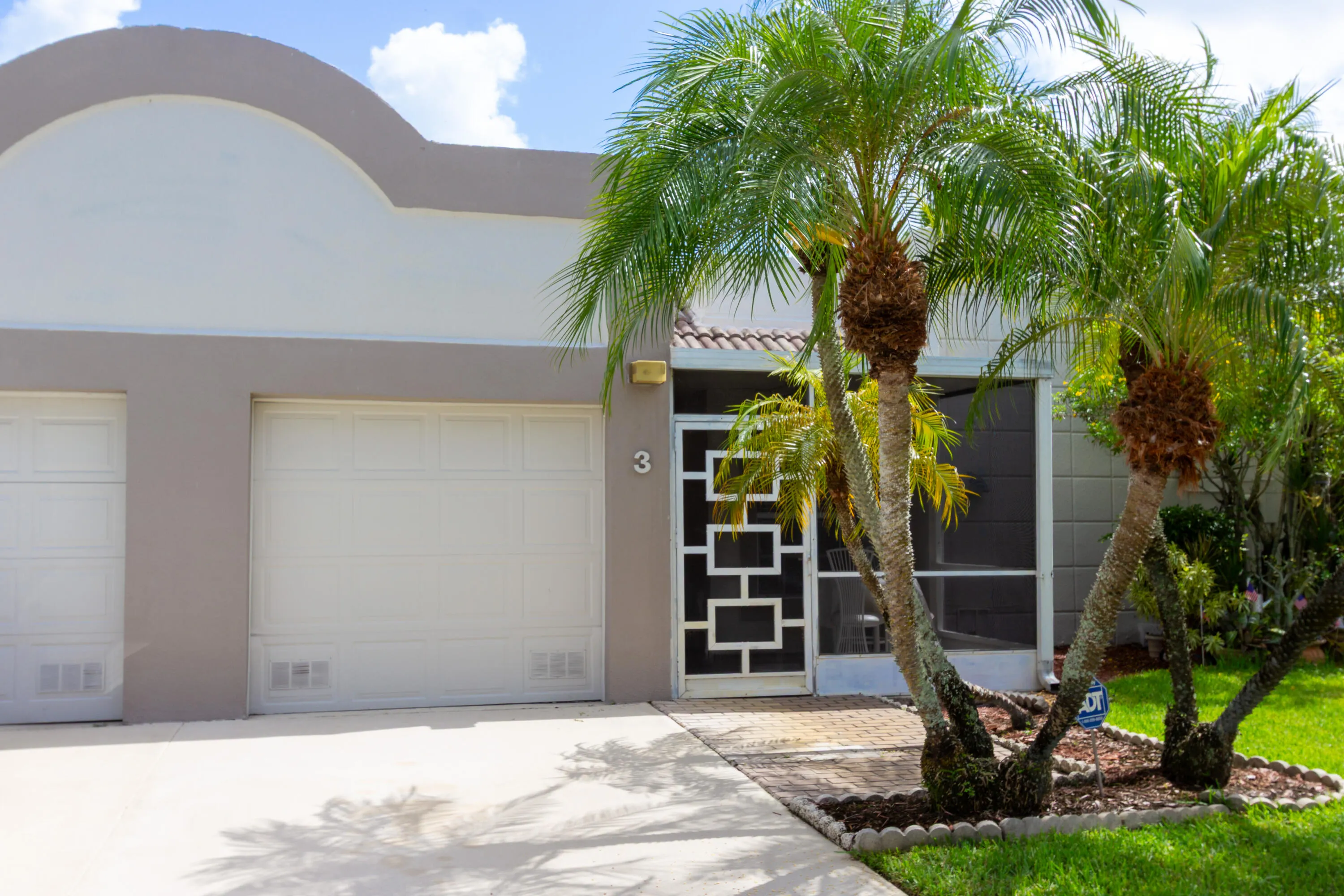Park in your private garage!!