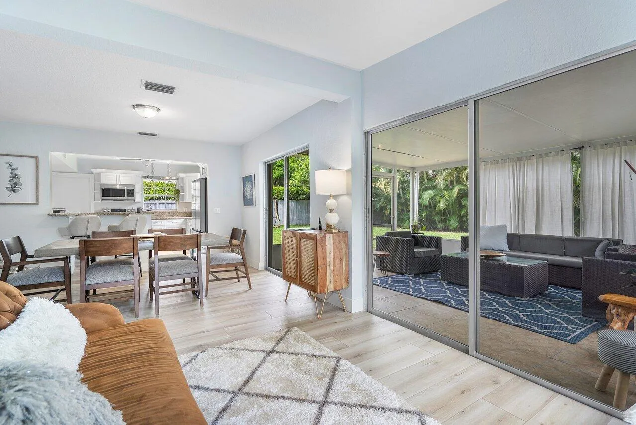 012-233LakeTerrace-DelrayBeach-FL-33444-
