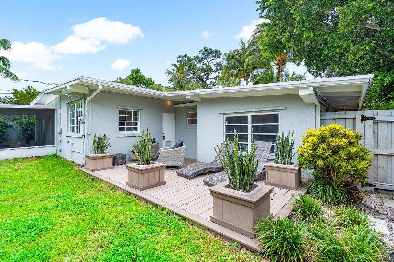 035-233LakeTerrace-DelrayBeach-FL-33444-