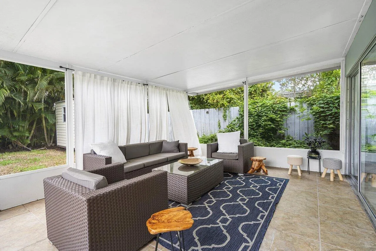 026-233LakeTerrace-DelrayBeach-FL-33444-