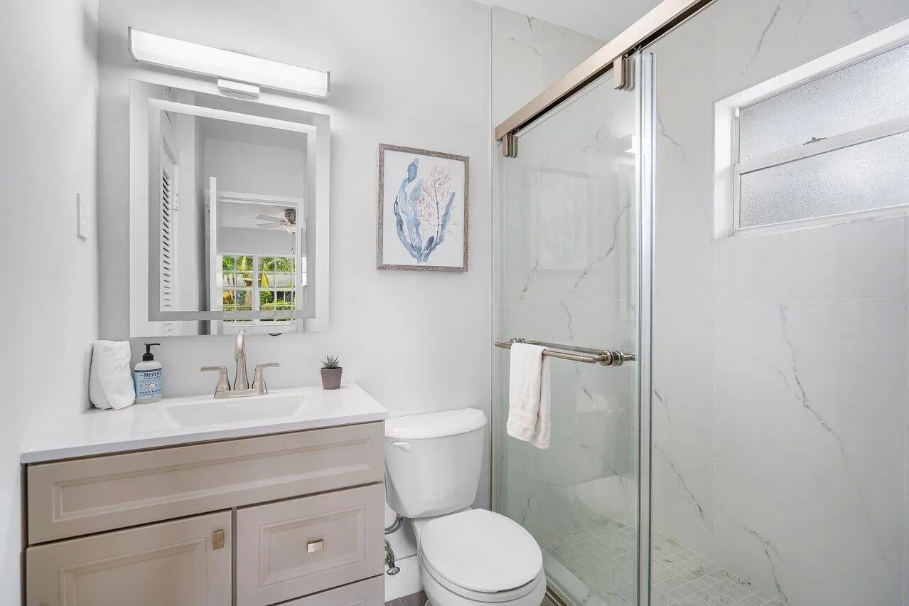 023-233LakeTerrace-DelrayBeach-FL-33444-