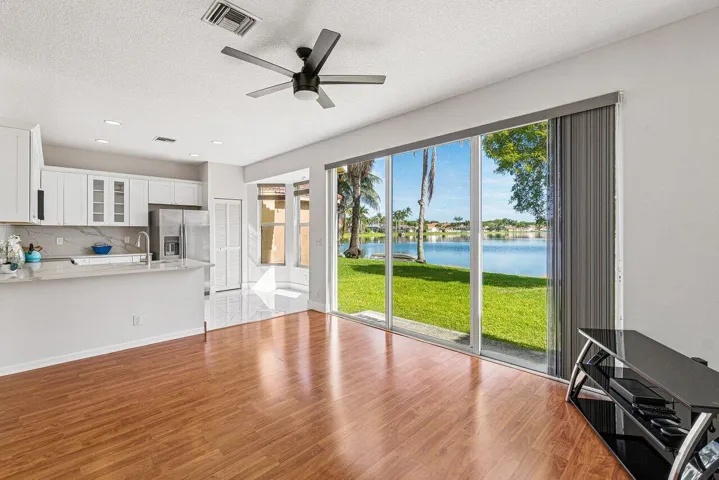 011-7835SpringfieldLakeDrive-LakeWorth-F