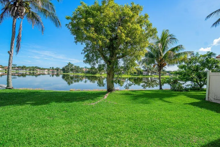 035-7835SpringfieldLakeDrive-LakeWorth-F