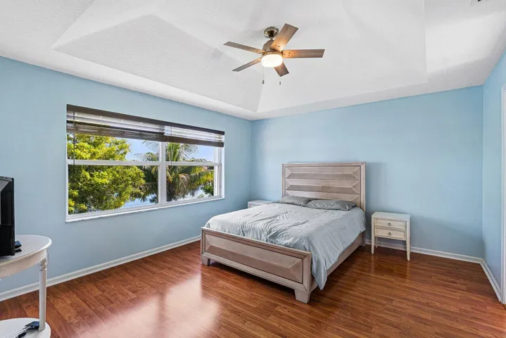 024-7835SpringfieldLakeDrive-LakeWorth-F
