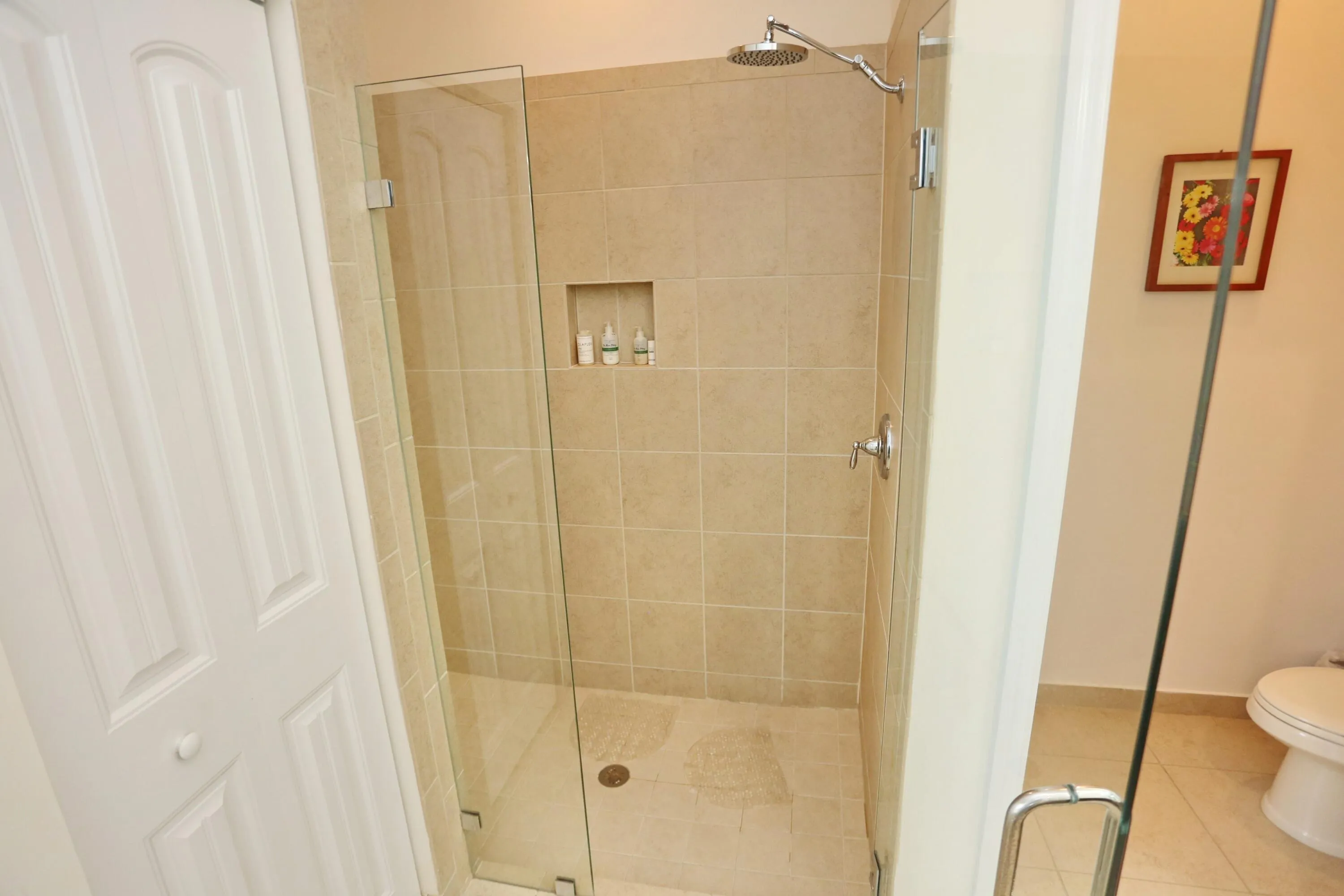 SEPARATE SHOWER