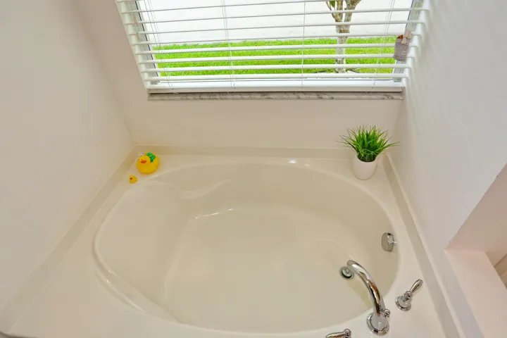 SEPARATE TUB