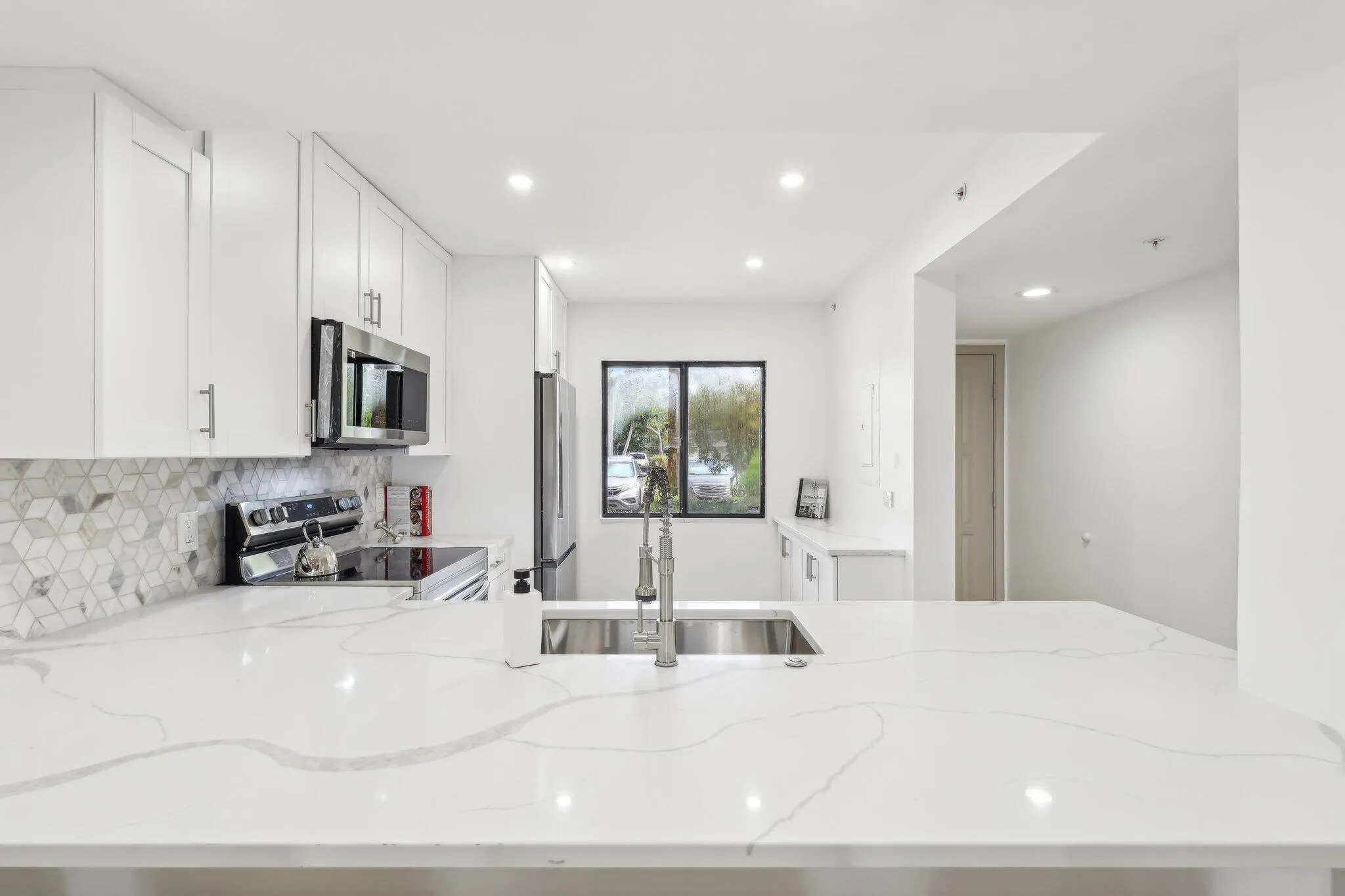 14-web-or-mls-Marina Isle Way 101-2405-0