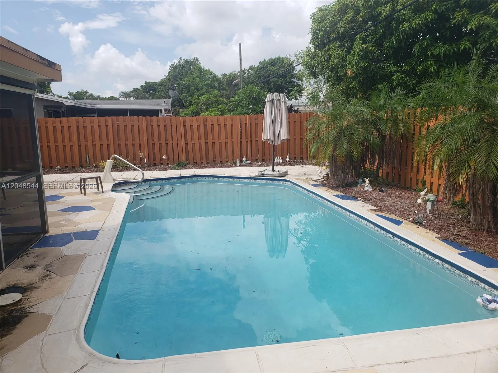 Pool home for sale Pembroke Pines