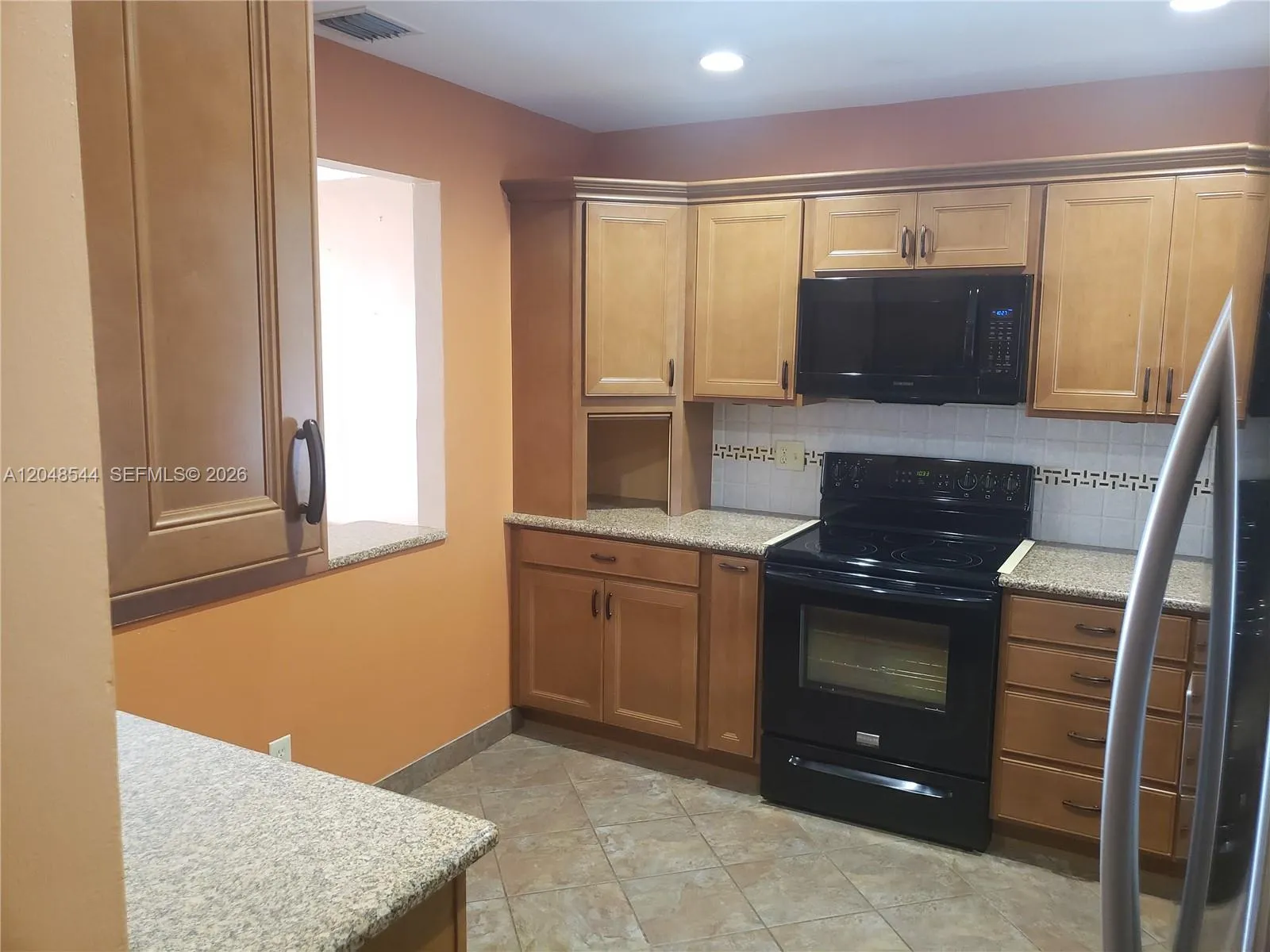 Updated kitchen home for sale Pembroke Pines FL