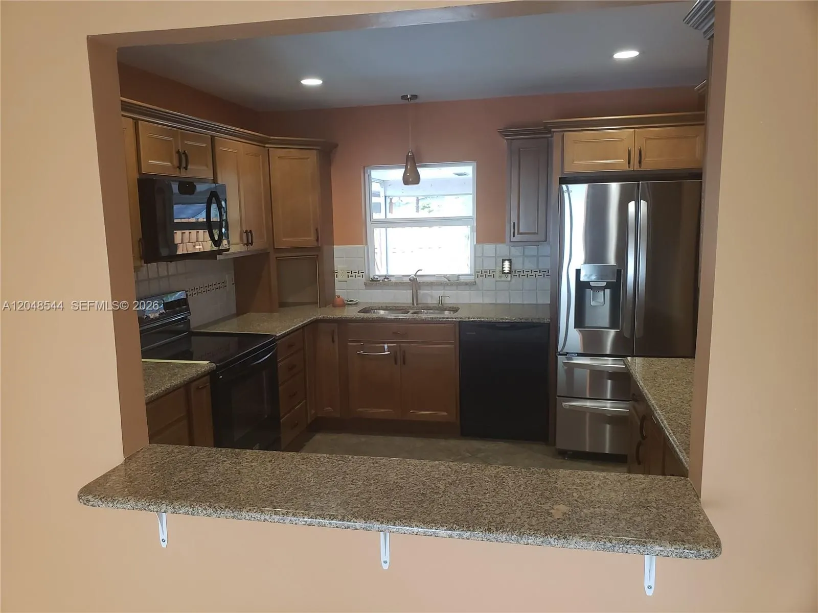 Updated kitchen home for sale Pembroke Pines FL