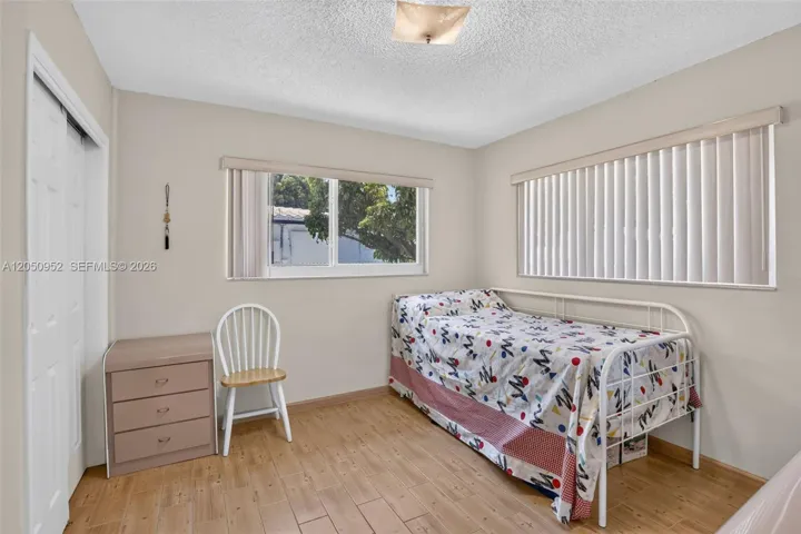 2nd bedroom
