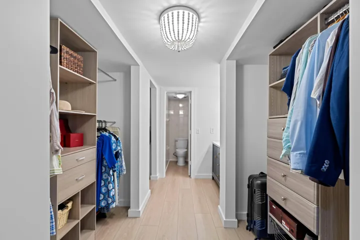 Walk-in Closet