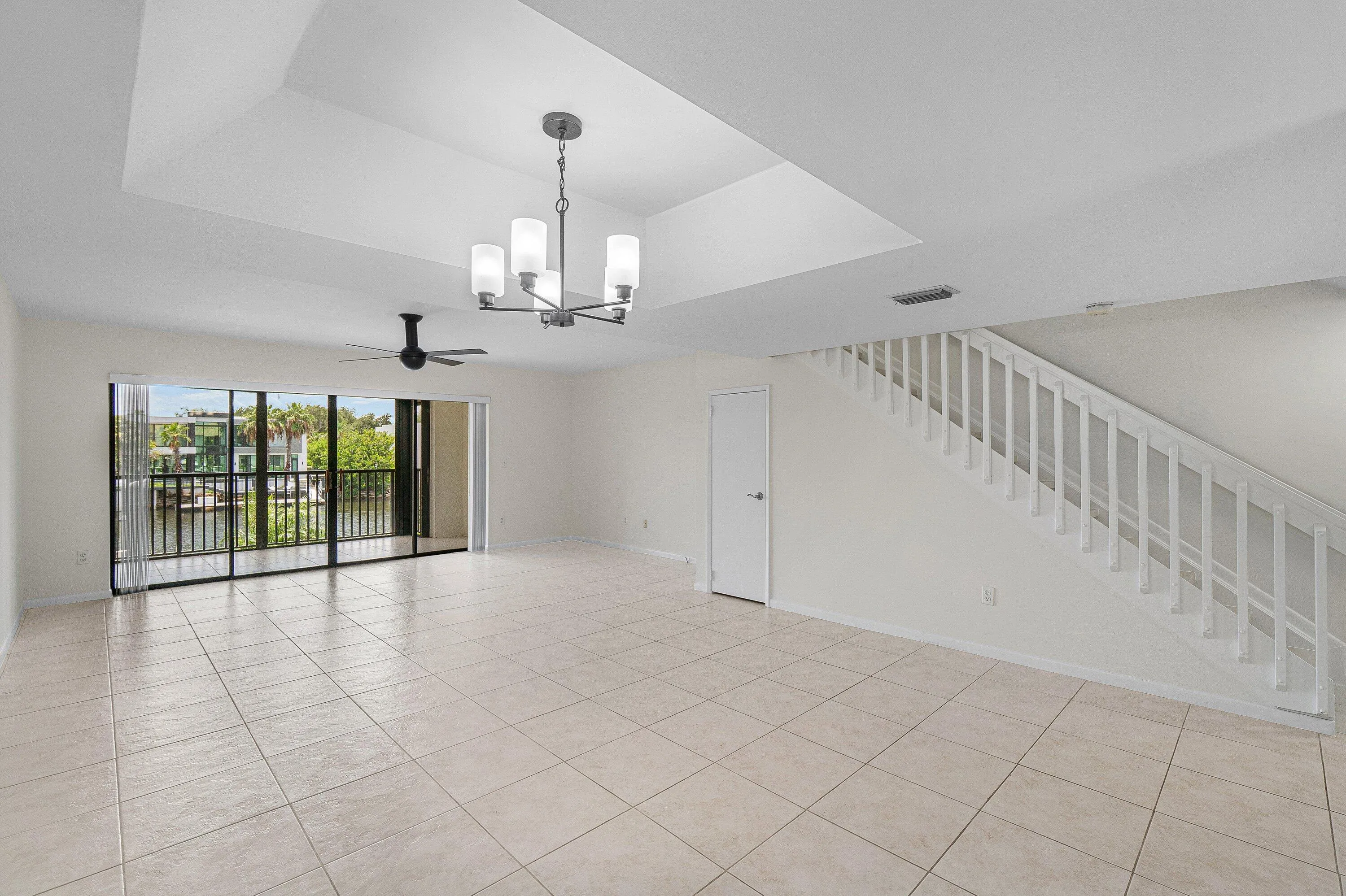 011-210CaptainsWalk-711-DelrayBeach-FL-3