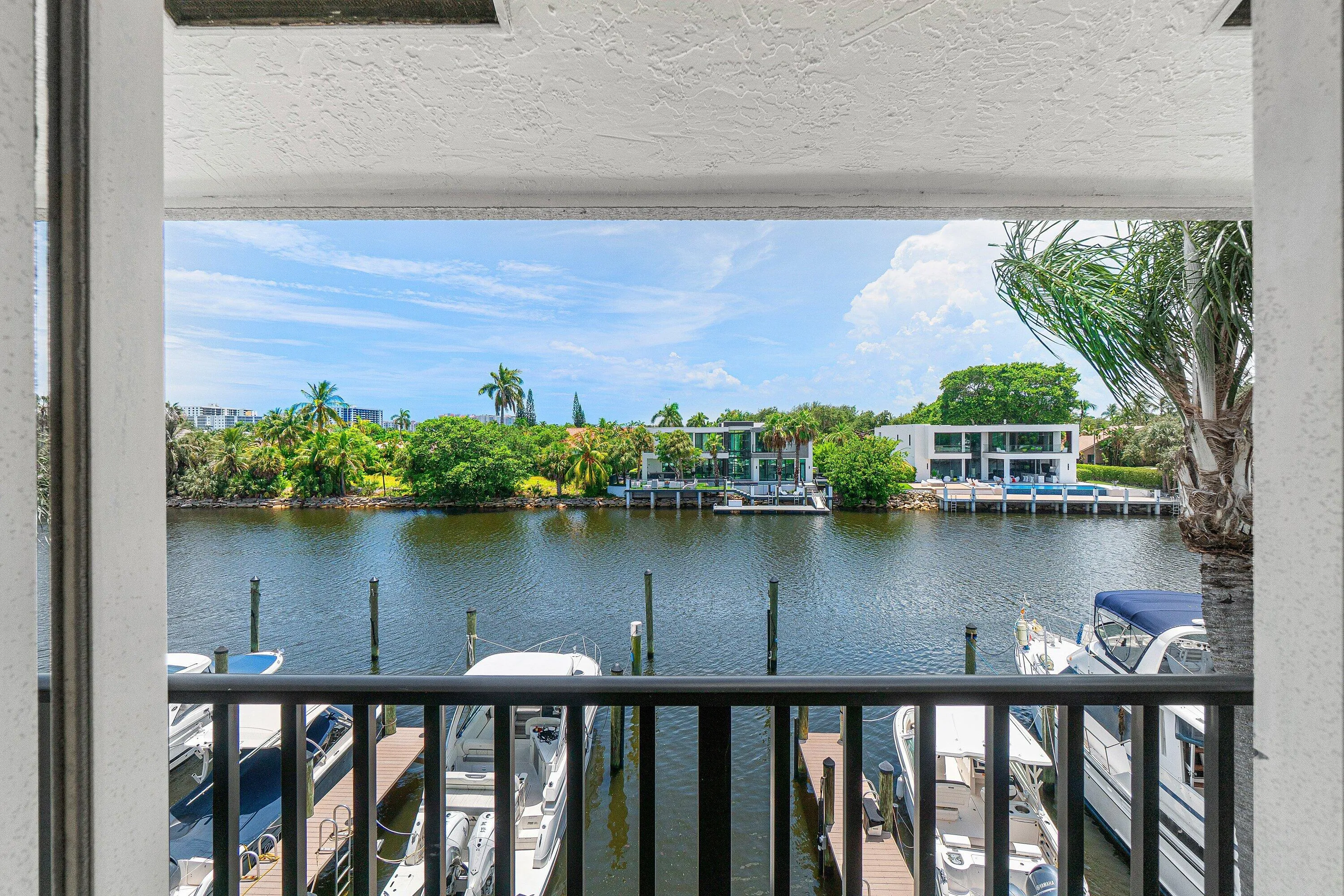 031-210CaptainsWalk-711-DelrayBeach-FL-3