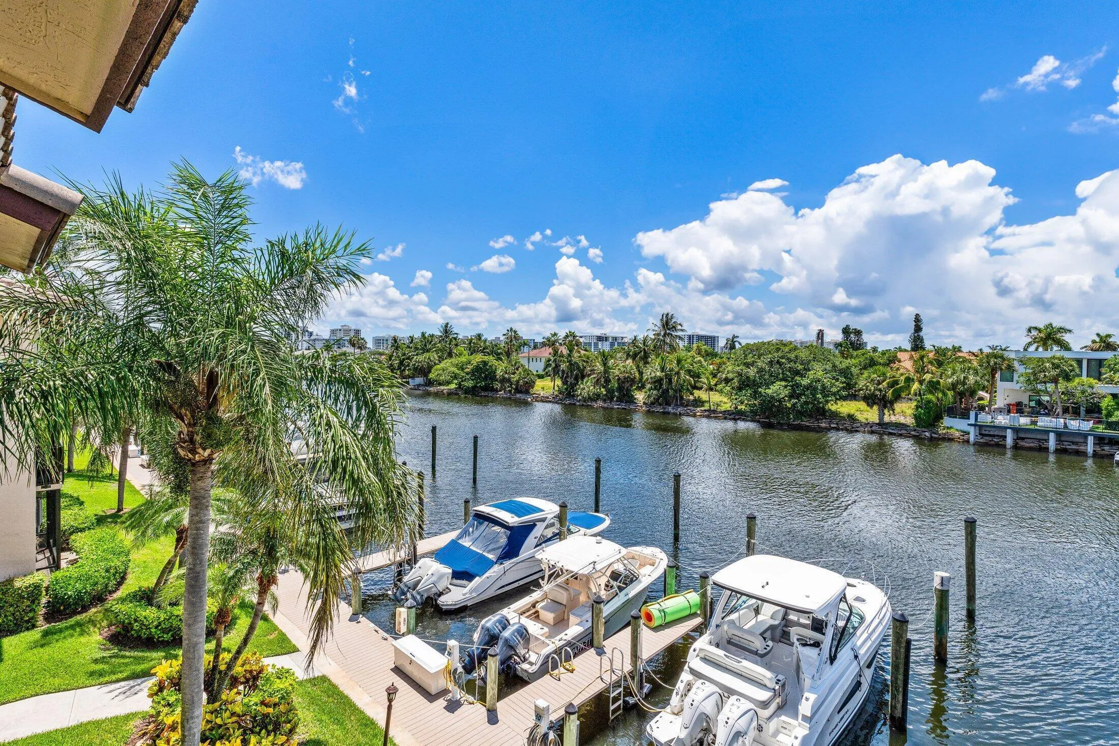 018-210CaptainsWalk-711-DelrayBeach-FL-3