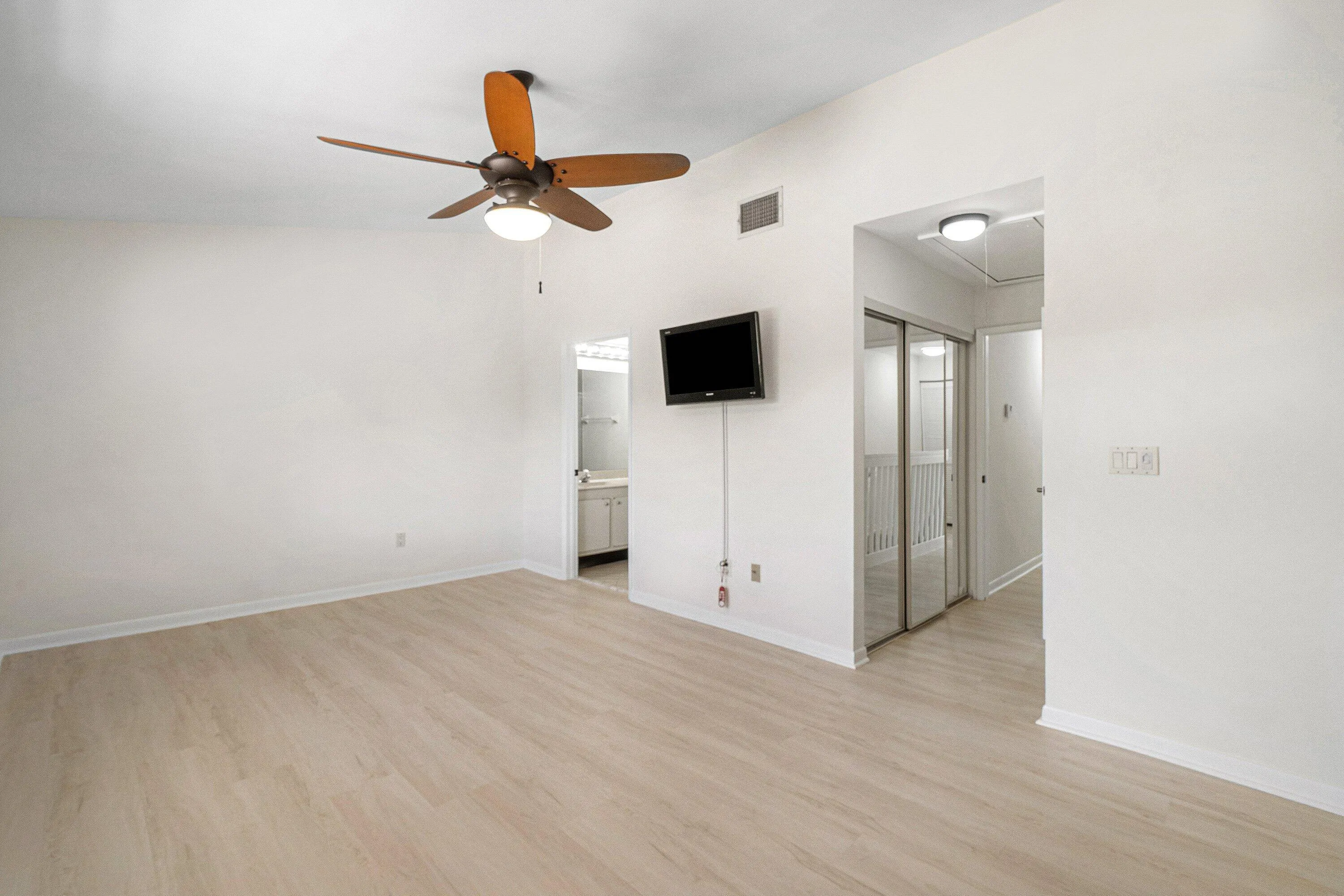 039-210CaptainsWalk-711-DelrayBeach-FL-3