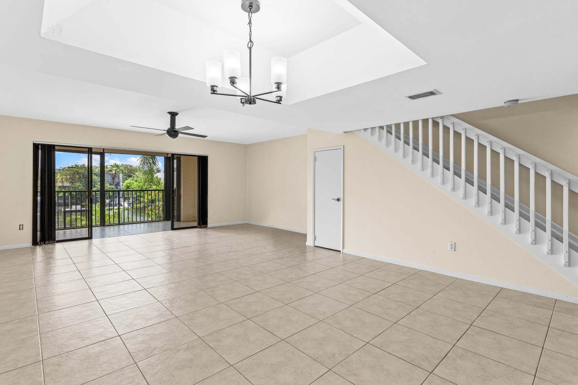 010-210CaptainsWalk-711-DelrayBeach-FL-3