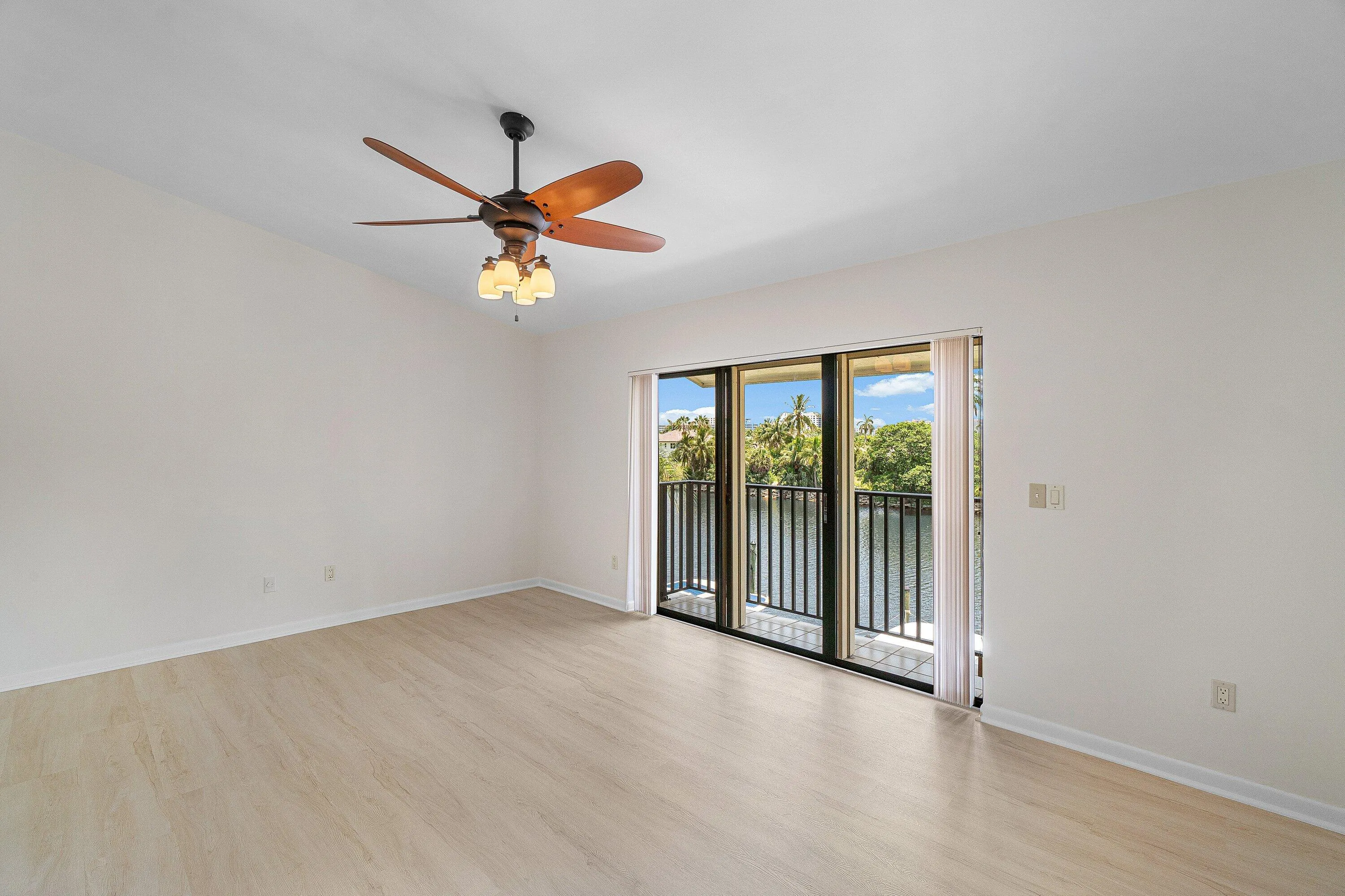 028-210CaptainsWalk-711-DelrayBeach-FL-3