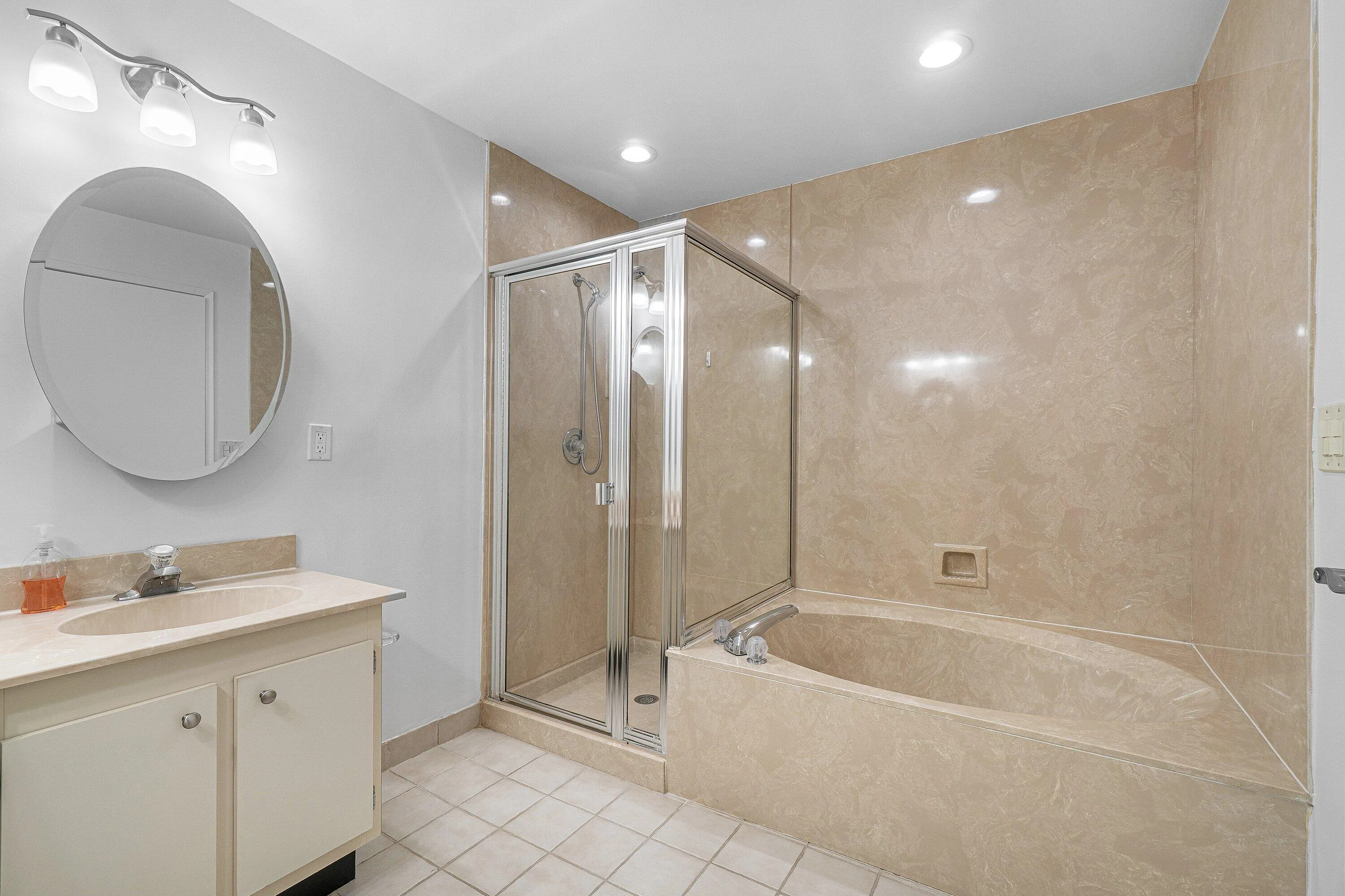 027-210CaptainsWalk-711-DelrayBeach-FL-3