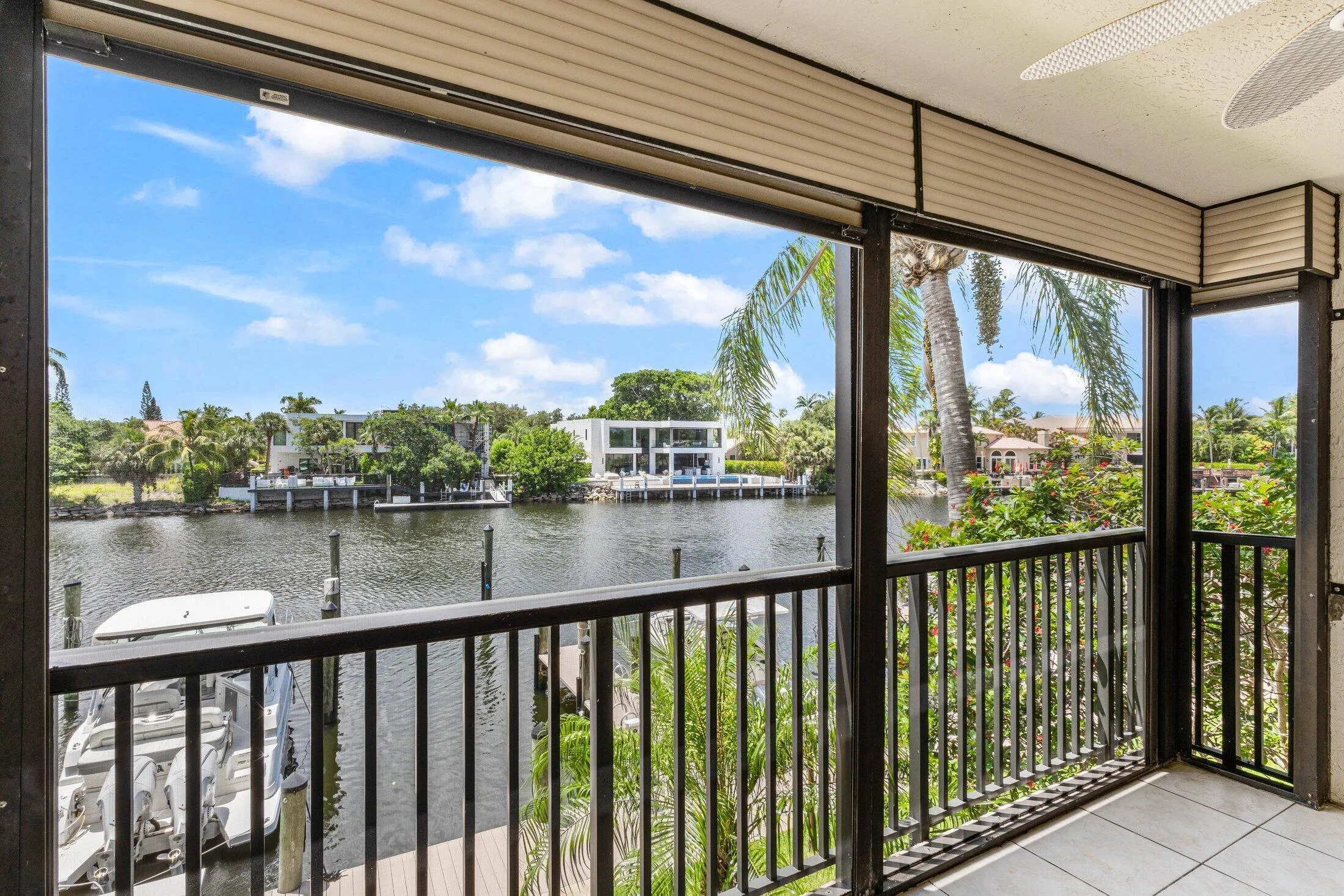 025-210CaptainsWalk-711-DelrayBeach-FL-3